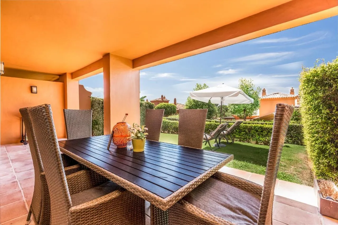 Luxury Apartment In Benatalaya Estepona